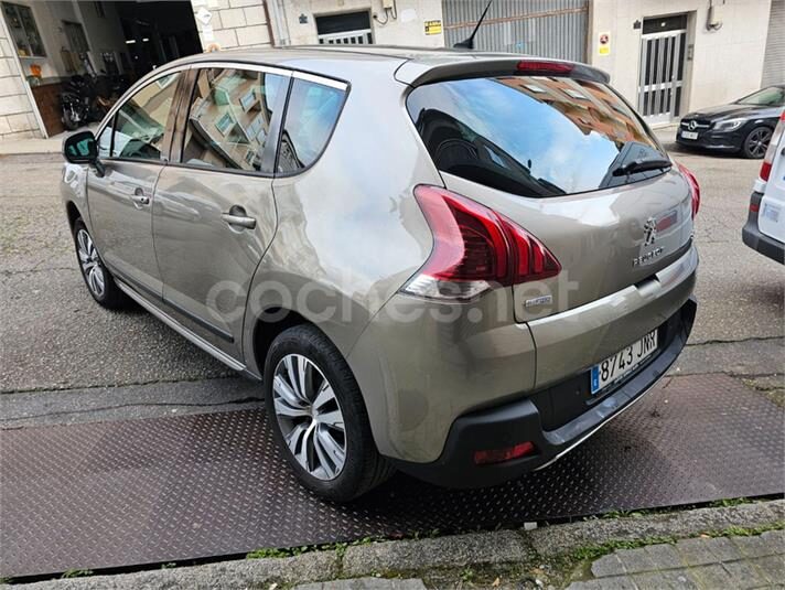 PEUGEOT 3008 Allure 1.6 BlueHDI 120 FAP